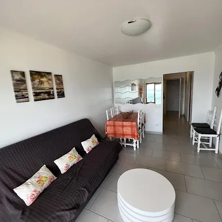 Front 31 Apartment *